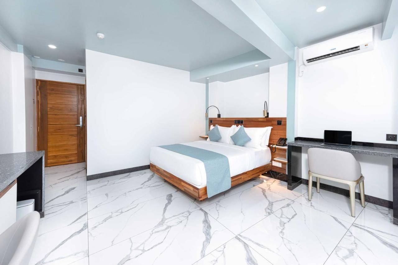Marukab Plaza Hotel 4*